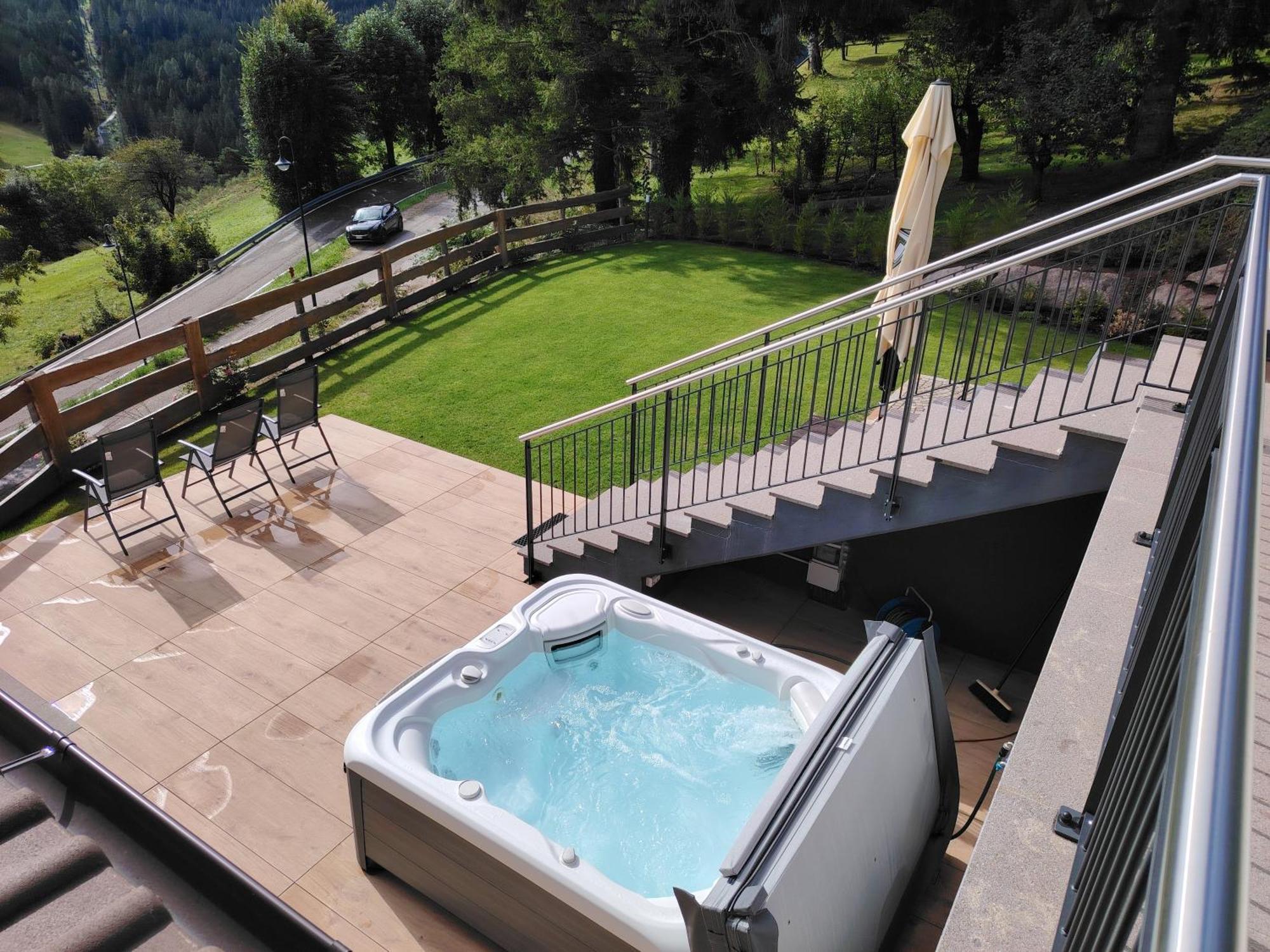 Mountain Deluxe 27 Apartments Con Wellness Cavalese Exterior foto